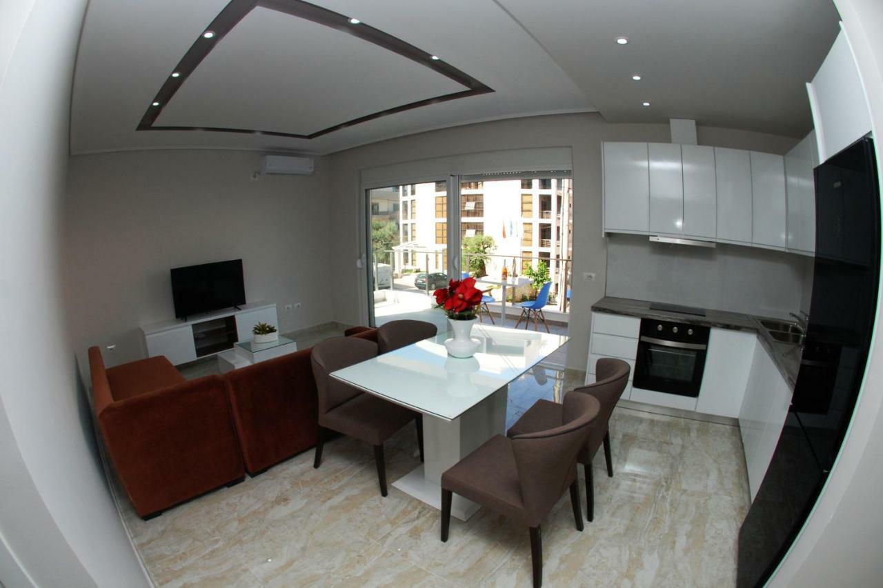 Oceanic Luxury Apartments Sarande Exterior photo