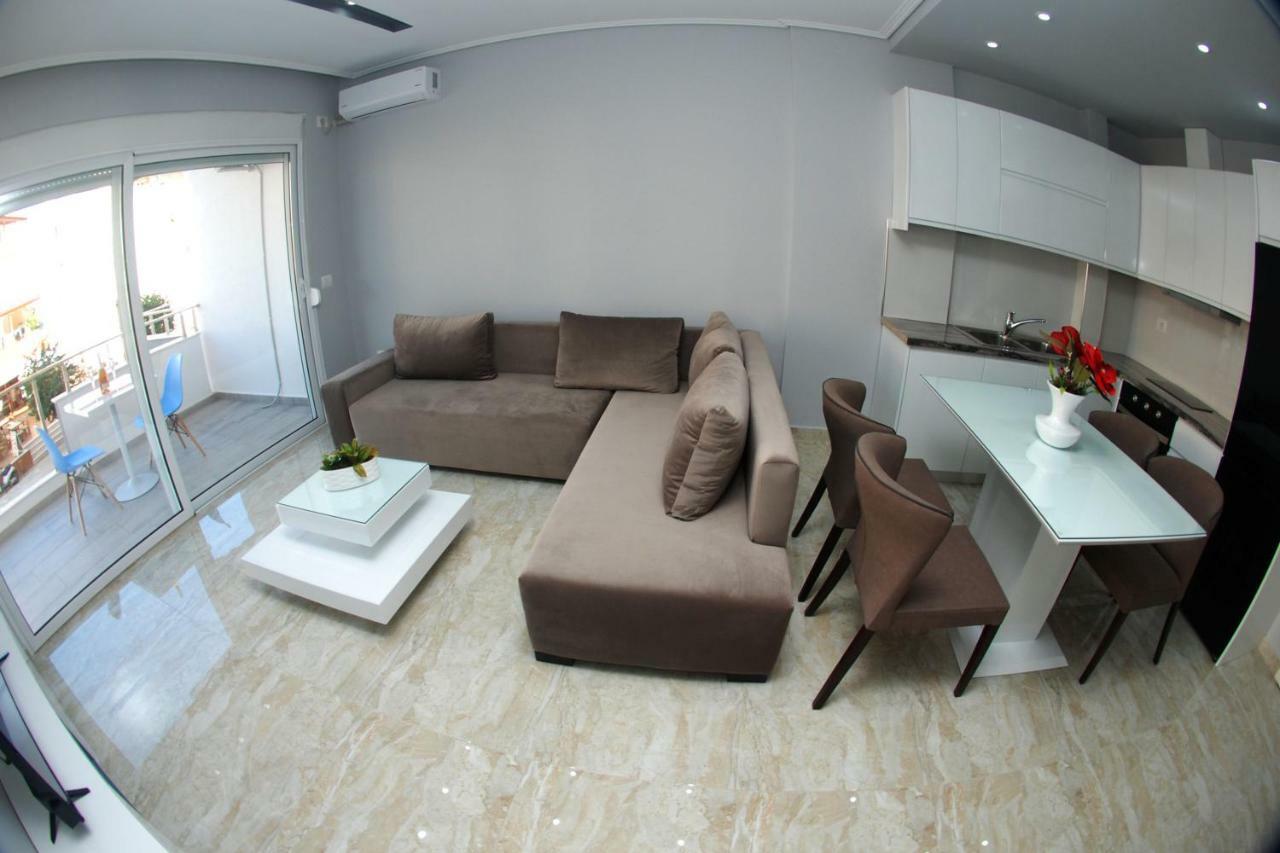 Oceanic Luxury Apartments Sarande Exterior photo