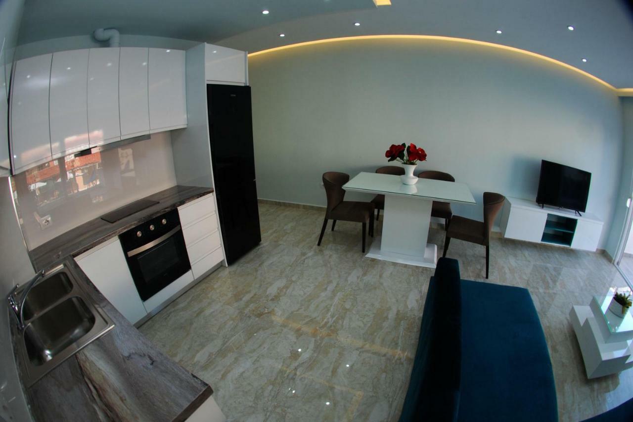 Oceanic Luxury Apartments Sarande Exterior photo